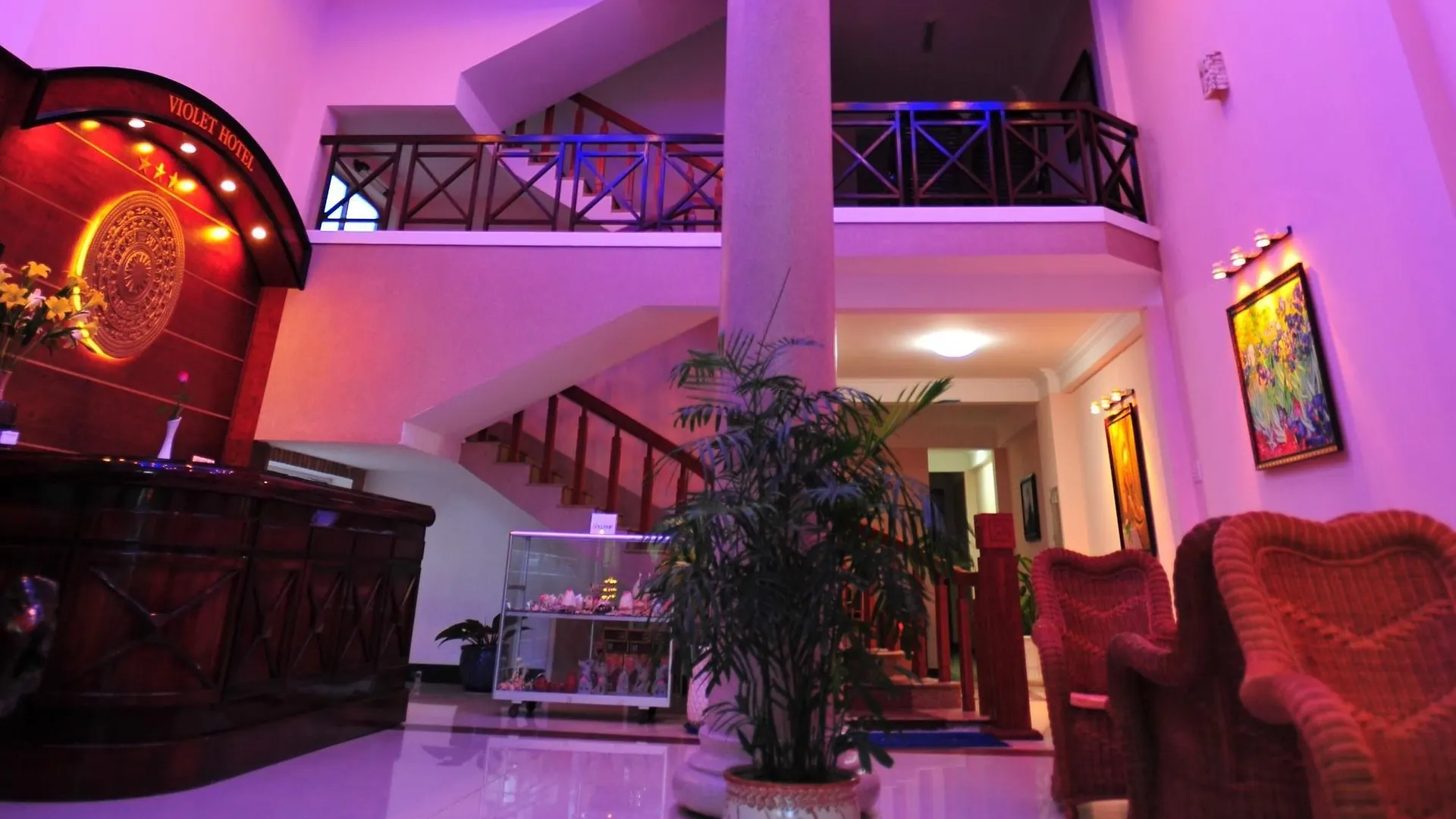 Violet Hotel Нячанг 3*,