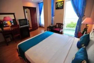 Violet Hotel Нячанг